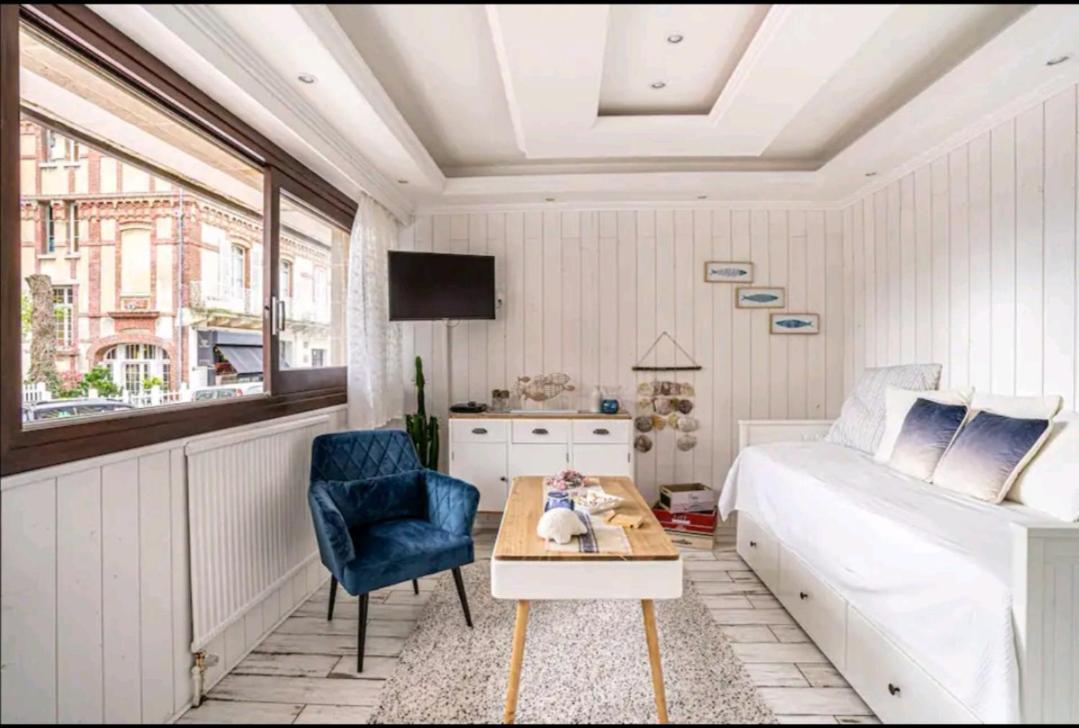 Deauville : Magnifique Studio En Face Du Casino ! Экстерьер фото