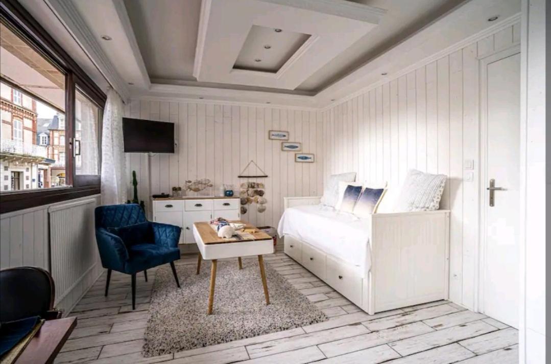 Deauville : Magnifique Studio En Face Du Casino ! Экстерьер фото