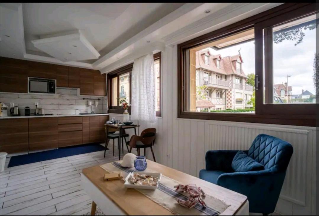 Deauville : Magnifique Studio En Face Du Casino ! Экстерьер фото